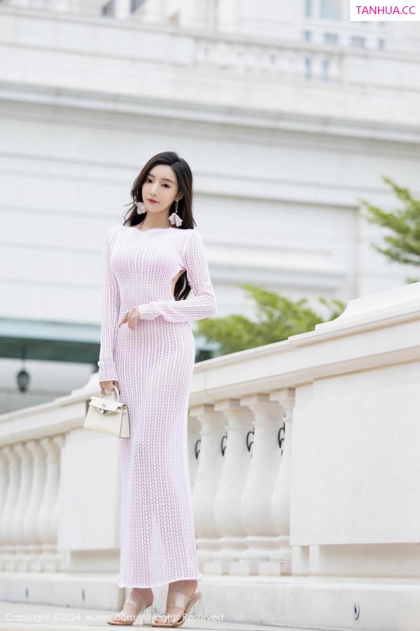 王馨瑶  [XiuRen]高清写真图 2024.02.02 No.8055 王馨瑶yanni 黑丝性感第2张图片